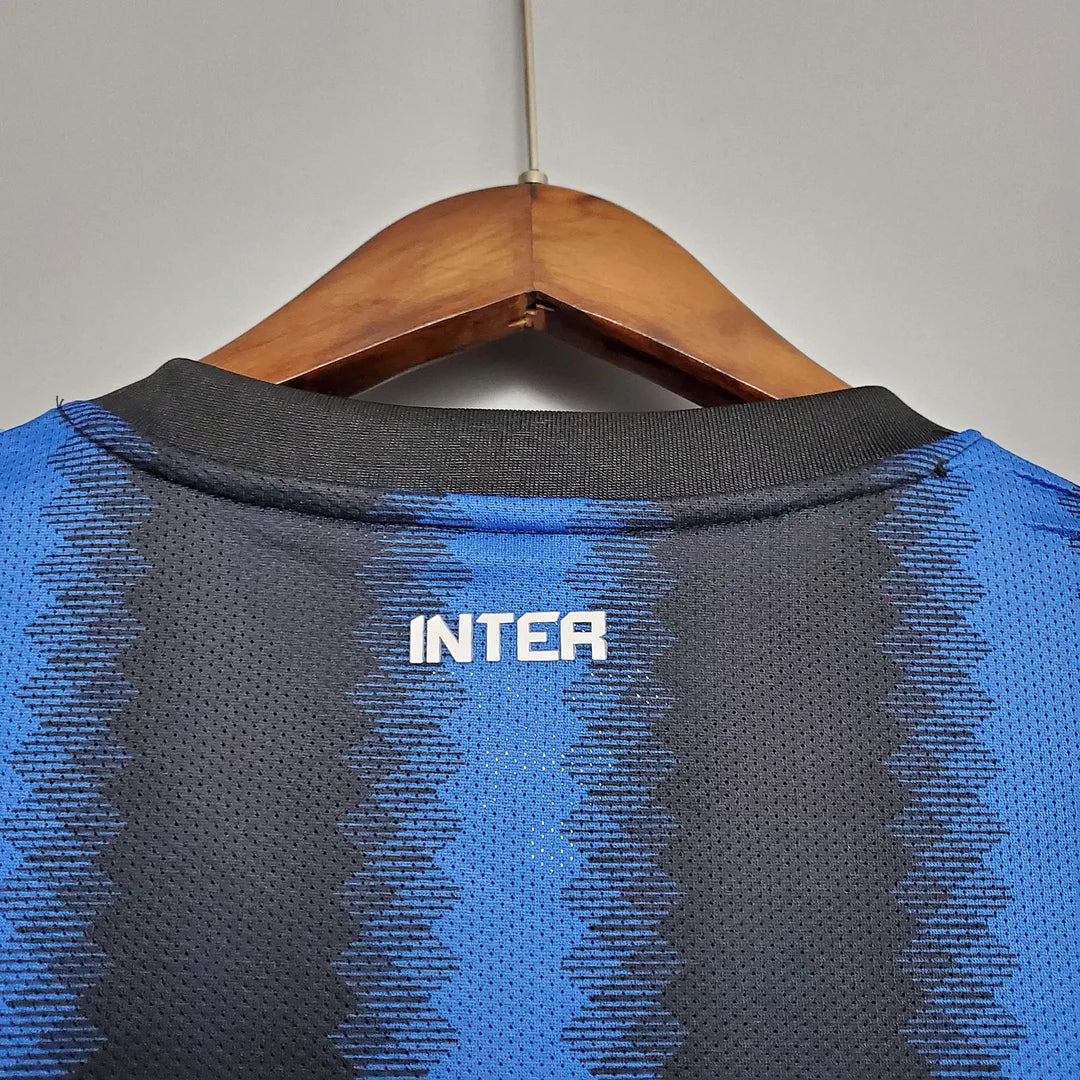 Inter Milan Retro 10/11 Home Kit