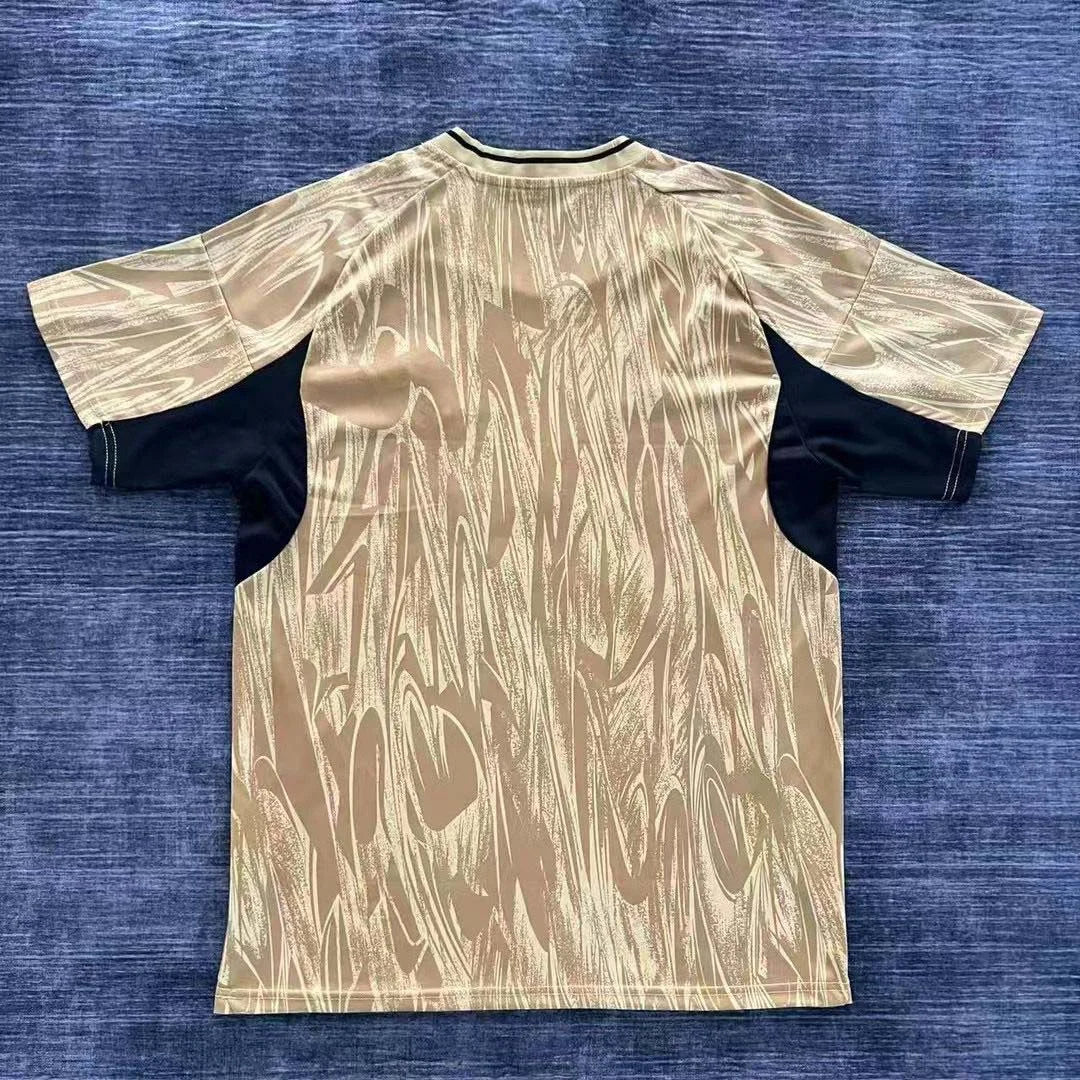 Real Madrid 2025/2026 Special Gold Edition