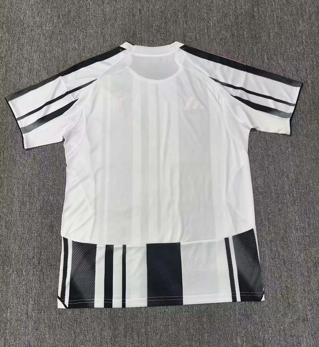Juventus 25/26 Home Kit