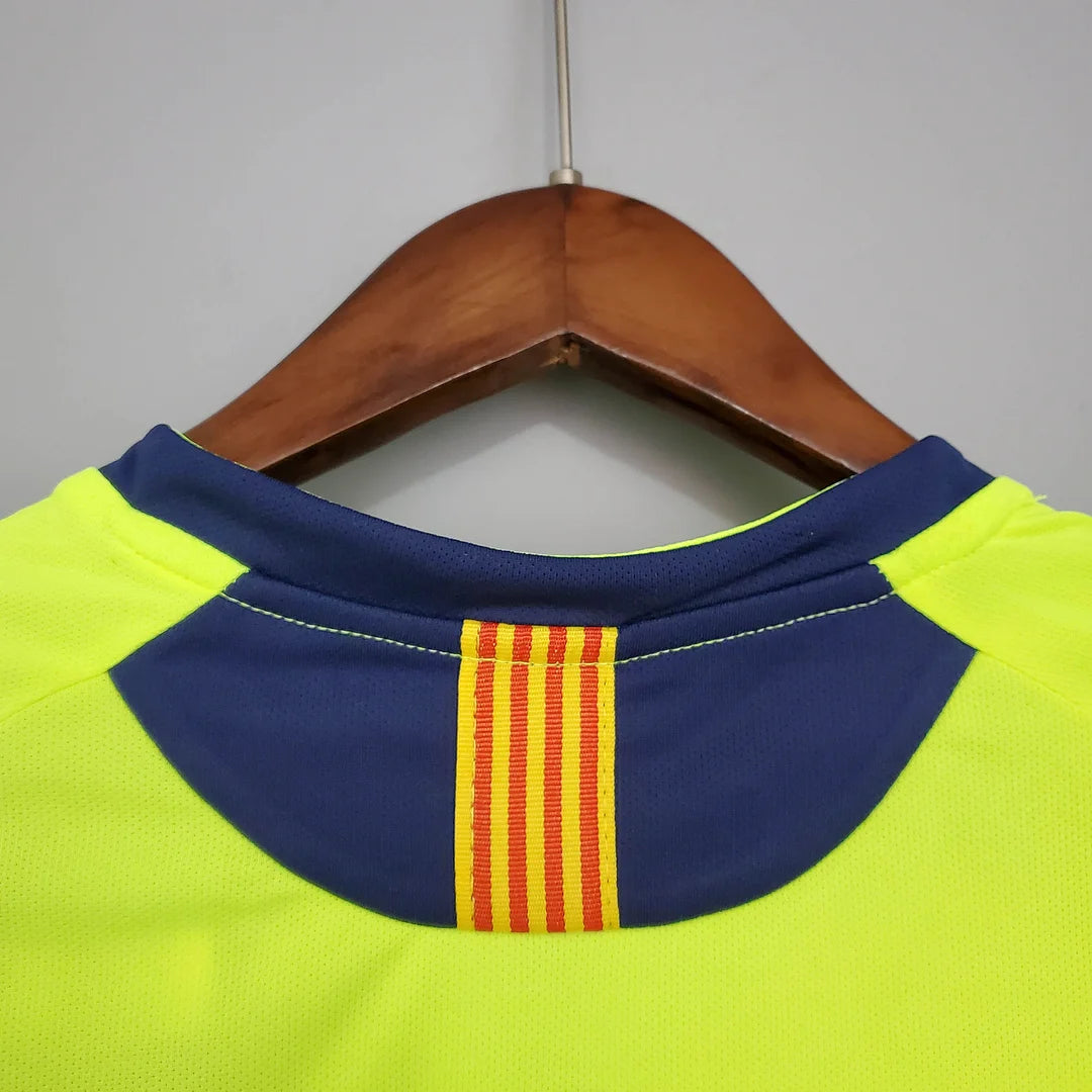 Barcelona Retro 05/06 Away Kit