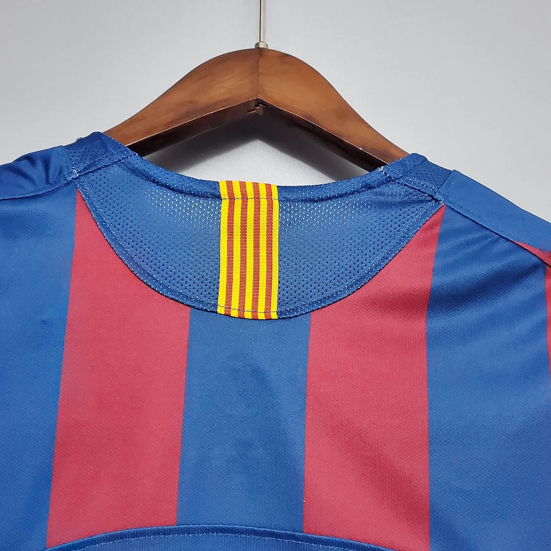 Barcelona Retro 05/06 Home Kit