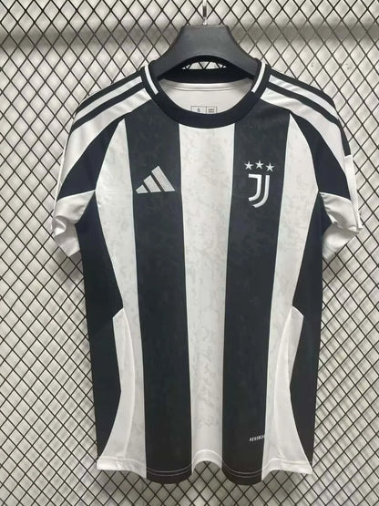 Juventus 24/25 Home Kit